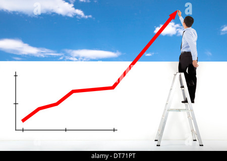 Businessman standing global de dessin de diagrammes avec Sky et de nuages Banque D'Images
