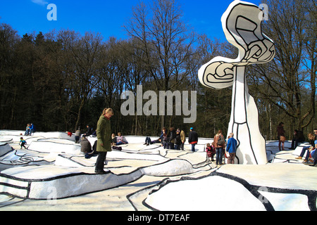 Jardin d'émail par Jean Dubuffet dans le jardin de sculptures de Kröller-Müller Banque D'Images