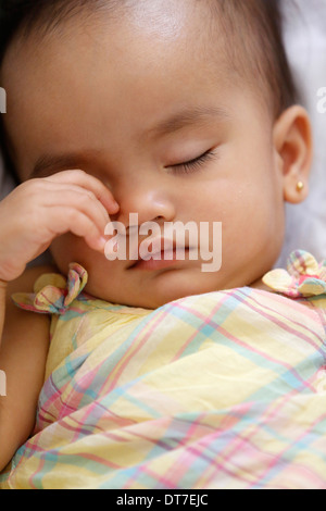 Bébé qui dort Banque D'Images