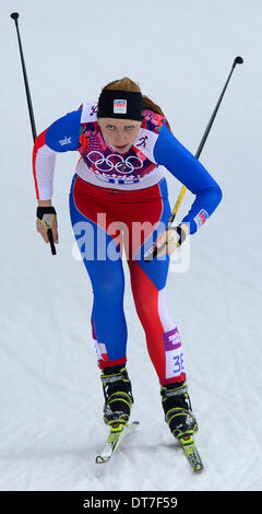 La Pierre Saint Martin, la Russie. Feb 11, 2014. La skieuse tchèque Karolina Grohova pendant le les qualifications des femmes de la sprint cross-country au Jeux Olympiques d'hiver de 2014 à la Pierre Saint Martin, la Russie, le 11 février 2014. Photo : CTK/Vondrous Romain Photo/Alamy Live News Banque D'Images