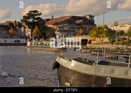 Le bassin du canal Stratford sur Avon Banque D'Images