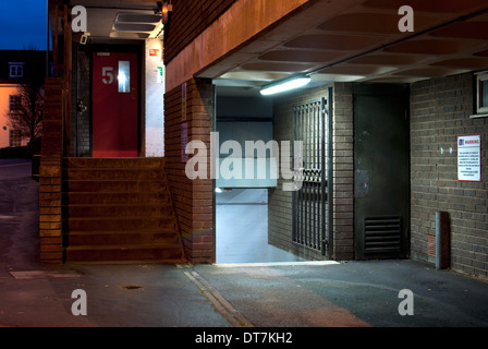 Parking à étages entrée piétonne, Théâtre Street, Warwick, Royaume-Uni Banque D'Images