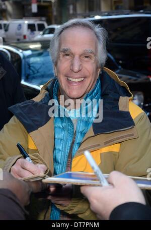 New York, NY, USA. Feb 11, 2014. Henry Winkler dehors et environ pour la célébrité Candids à NBC Today Show, NBC Today Show Studio, New York, NY 11 février 2014. Credit : Derek Storm/Everett Collection/Alamy Live News Banque D'Images