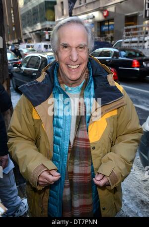 New York, NY, USA. Feb 11, 2014. Henry Winkler dehors et environ pour la célébrité Candids à NBC Today Show, NBC Today Show Studio, New York, NY 11 février 2014. Credit : Derek Storm/Everett Collection/Alamy Live News Banque D'Images