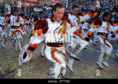 Danseurs Caporales (leaders) groupe lors de leur participation au carnaval d'Oruro. Banque D'Images