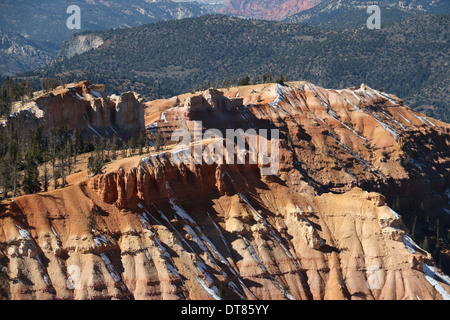 Randonneur dans Cedar Breaks National Monument Utah Banque D'Images