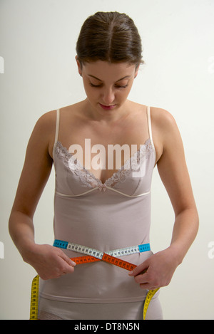 Tour DE TAILLE DE LA FEMME Banque D'Images