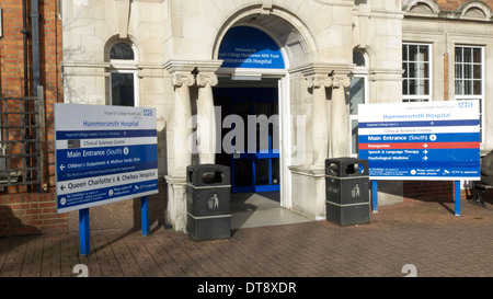 United Kingdom West London du cane road de l'entrée principale de l'hôpital Hammersmith Banque D'Images