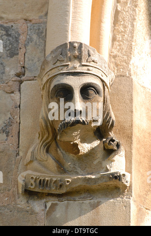 Têtes de pierre sur une église à Barnby Dun, South Yorkshire, Angleterre Banque D'Images