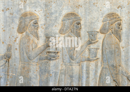 Délégation bas-relief, Palais Apadana, ancienne ville de Persépolis, UNESCO World Heritage Site, près de Shiraz, la province du Fars, Iran Banque D'Images