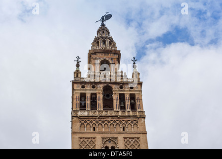 Espagne Séville LA CATHÉDRALE ET CLOCHES DANS LA TOUR GIRALDA À NOËL Banque D'Images