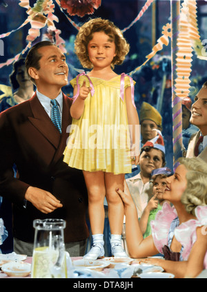 SHIRLEY TEMPLE BABY Take A Bow (1934) Banque D'Images