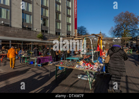 Bermondsey Square Antiques Market, Southwark, Londres, Angleterre Banque D'Images