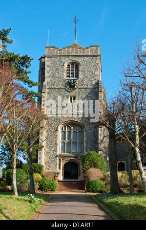 L'église paroissiale de St Mary et St Nicholas, construit entre 11e et 15e siècle, Leatherhead, Surrey, England, UK Banque D'Images