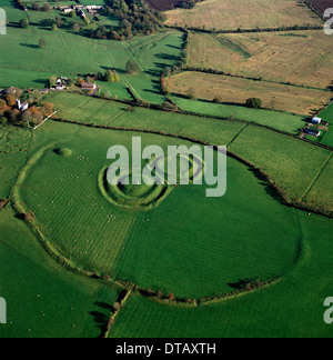 Image Vintage vers 1970 : La colline royale de Tara, utilisé du néolithique et signalée pour la première fois au 11ème siècle, le comté de Meath, Irlande Banque D'Images