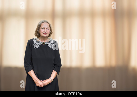 Portrait of senior woman, smiling Banque D'Images