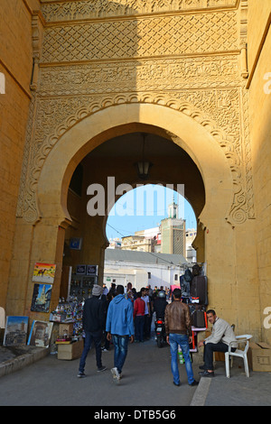 Porte d'entrée à l'ancienne médina, le boulevard Mohammed V, District Casa-Anfa, Casablanca, Grand Casablanca, Royaume du Maroc Banque D'Images