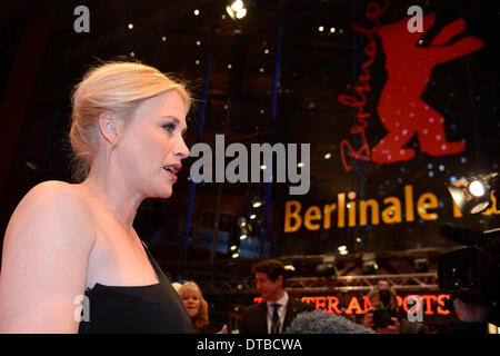 Berlin, Allemagne. Feb 14, 2014. Patricia Arquette assistant à la première de "Boyhood" au 64e Festival International du Film de Berlin Berlinale 2014 / le 13 février 2014 à Berlin, Allemagne : dpa Crédit photo alliance/Alamy Live News Banque D'Images