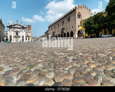 Mantova , Italie, Piazza Sordello Banque D'Images