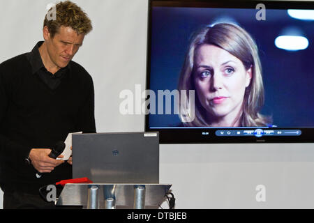 La rameuse olympique britannique James Cracknell parle de ses aventures au pôle Sud et son accident de vélo en Amérique à l'aventure en plein air et Voyages au London's Excel Centre 13. 02,2014 Banque D'Images