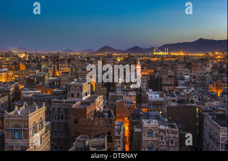 Panorama de Sanaa au Yémen, nuit Banque D'Images