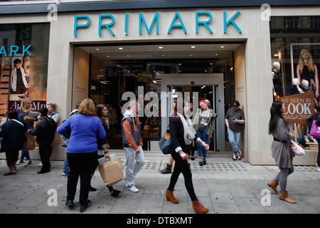 Une vue générale du nouveau magasin Primark Oxford Street au centre de Londres, Angleterre le 20 septembre 2012. Banque D'Images