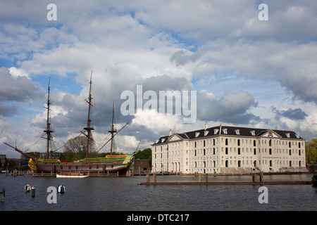 National Maritime Museum (en néerlandais : Scheepvaartmuseum) à Amsterdam, Hollande du Nord, aux Pays-Bas. Banque D'Images