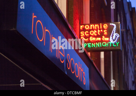 La célèbre Ronnie Scott's Jazz Club de nuit,Rue Firth,Soho,Londres Banque D'Images