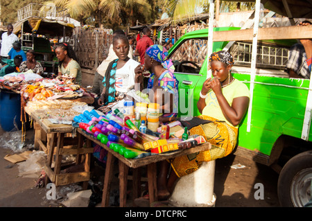 Grand marché scène, Bamako, Mali Banque D'Images