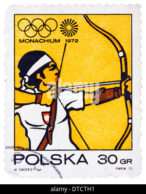 Pologne - circa 1972 : timbre imprimé en Pologne montre tir sur cible Jeux Olympiques de Munich, à partir de la série, vers 1972 Banque D'Images