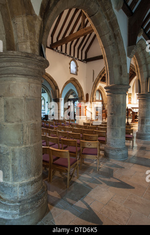 L'église St Pierre en intérieur Henfield, West Sussex, Angleterre. Banque D'Images