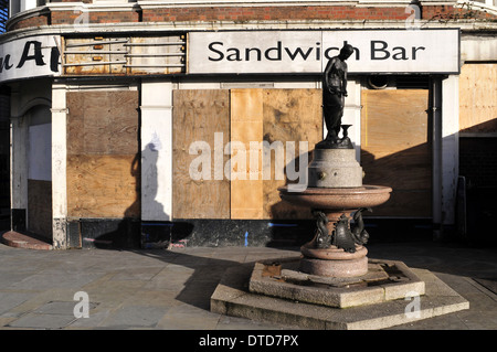 Une vue générale d'un fermé sandwich bar, London, UK Banque D'Images