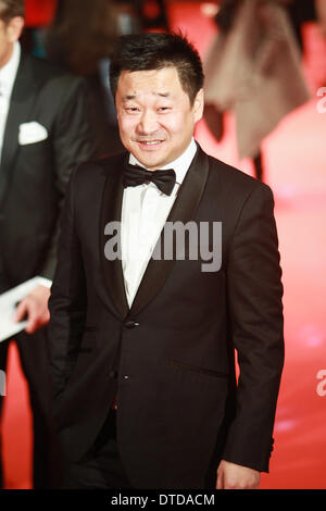 Berlin, Allemagne. Feb 15, 2014. Wang Jingchun acteur arrive sur le tapis rouge pour la cérémonie de clôture de la 64e Berlinale Festival International du Film de Berlin, Allemagne, le 15 février 2014. Credit : Zhang Fan/Xinhua/Alamy Live News Banque D'Images