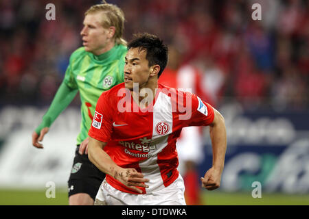 Mainz, Allemagne. Feb 14, 2014. Shinji Okazaki (Mainz) Football / Soccer : match de Bundesliga entre 1. FSV Mainz 05 Hannover 96 2-0 à la Coface Arena à Mayence, en Allemagne . Credit : AFLO/Alamy Live News Banque D'Images