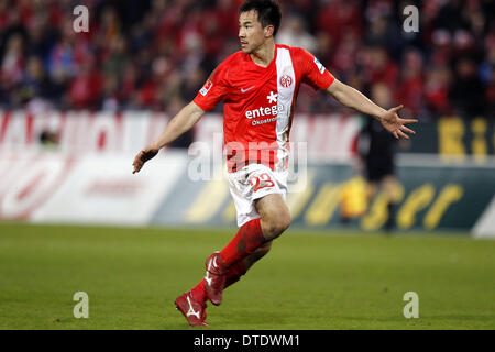 Mainz, Allemagne. Feb 14, 2014. Shinji Okazaki (Mainz) Football / Soccer : match de Bundesliga entre 1. FSV Mainz 05 Hannover 96 2-0 à la Coface Arena à Mayence, en Allemagne . Credit : AFLO/Alamy Live News Banque D'Images