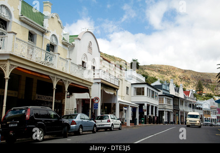 Un facile en voiture de Cape Town, Simon's Town's St George's Street reflète son histoire coloniale et néerlandais Banque D'Images