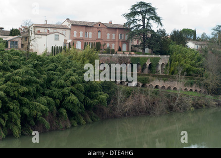 Rabastens, une ville sur la rivière Tarn, dans le département du Tarn, Occitanie, France Banque D'Images