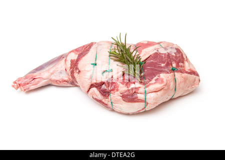 Épaule ou gigot d'agneau (mixte) 2,69 kg isolated on a white background studio. Banque D'Images