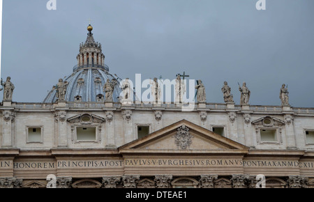 .St. Pierre de Rome, l'église de 1,2 milliard de catholiques, 2,2 milliards de chrétiens, et 940 millions de musulmans,dans le monde entier. Banque D'Images