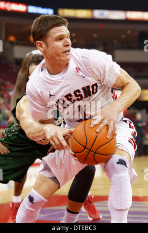 Fresno, CA, USA. Feb 15, 2014. 15 février 2014 Fresno, CA - Fresno State guard Tyler Johnson dans le jeu entre le Colorado State Rams et le fresno State Bulldogs au Save Mart Center à Fresno, CA. Fresno State a remporté son cinquième match 75 à 66. Credit : csm/Alamy Live News Banque D'Images