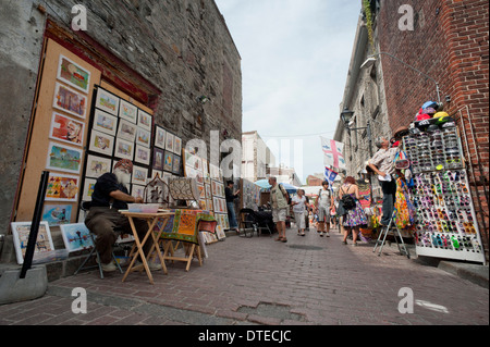 Les vendeurs de rue sur la rue St-Amable, Vieux Montréal, province de Québec, Canada. Banque D'Images