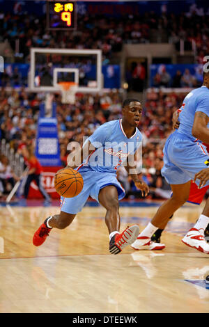 Los Angeles, Californie, USA. 09Th Feb 2014. Darren Collison # 2 de la Los Angeles Clippers au cours de la NBA match entre les Los Angeles Clippers et les Philadelphia 76ers au Staples Center de Los Angeles, Californie. Charles Baus/CSM/Alamy Live News Banque D'Images