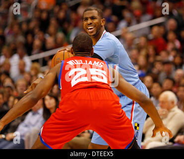 Los Angeles, Californie, USA. 09Th Feb 2014. Chris Paul # 3 de la Los Angeles Clippers au cours de la NBA match entre les Los Angeles Clippers et les Philadelphia 76ers au Staples Center de Los Angeles, Californie. Charles Baus/CSM/Alamy Live News Banque D'Images
