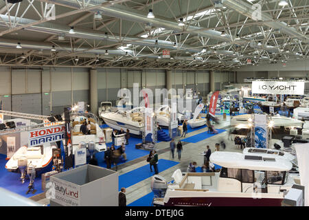 ROME, ITALIE - 16 février 2014 : à Fiera di Roma, au cours de la Grande Bleue Expo, stands de Honda Marine, Cranchi, I.C. Yacht. Crédit : Corina Daniela Obertas/Alamy Live News Banque D'Images