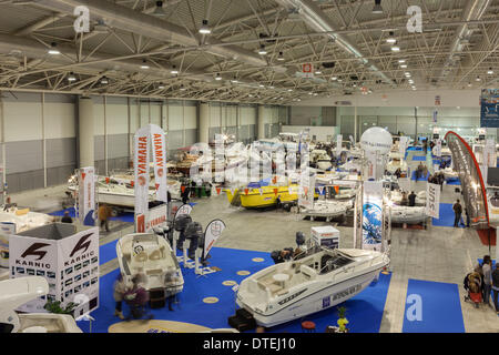 ROME, ITALIE - 16 février 2014 : à Fiera di Roma, au cours de la Grande Bleue Expo, stands de Karnic, Yamaha, sur Marine. Crédit : Corina Daniela Obertas/Alamy Live News Banque D'Images