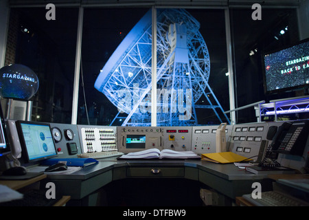 Télescope Jodrell Bank Lovell de l'Université de Manchester dans le Cheshire Royaume-Uni Banque D'Images