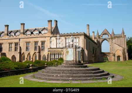 L'équipage Monument de Newstead Abbey, Nottinghamshire et Jardins England UK Banque D'Images