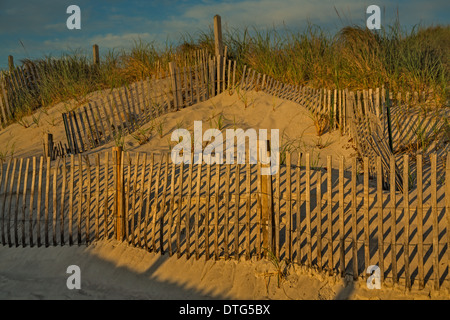 Clôture de la plage tôt le matin la lumière à Cape Cod, Massashusetts. Banque D'Images