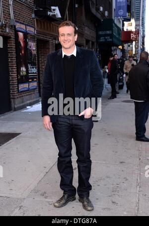 New York, NY, USA. Feb 17, 2014. Jason Segel en apparence pour le talk show Late Show with David Letterman - MON, Ed Sullivan Theater, New York, NY 17 février 2014. Credit : Eli Winston/Everett Collection/Alamy Live News Banque D'Images