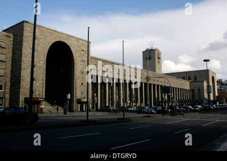 Stuttgart - Gare centrale - Bonatzbau Banque D'Images